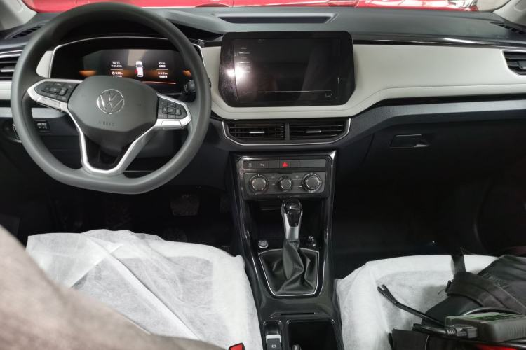 Used Volkswagen Tharu 2026 Model Xinrui 1.5L Ruiyi Edition Center Console
