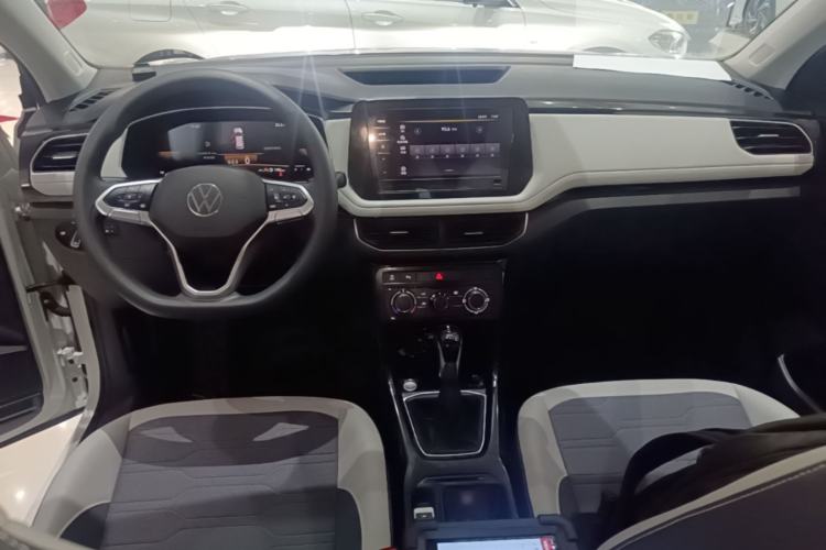 Used Volkswagen Tharu 2026 Model Xinrui 1.5L Ruiyi Edition Center Console