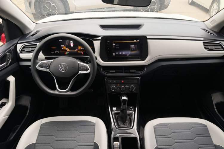 Used Volkswagen Tharu 2026 Model Xinrui 300TSI Ruiyi Edition Center Console