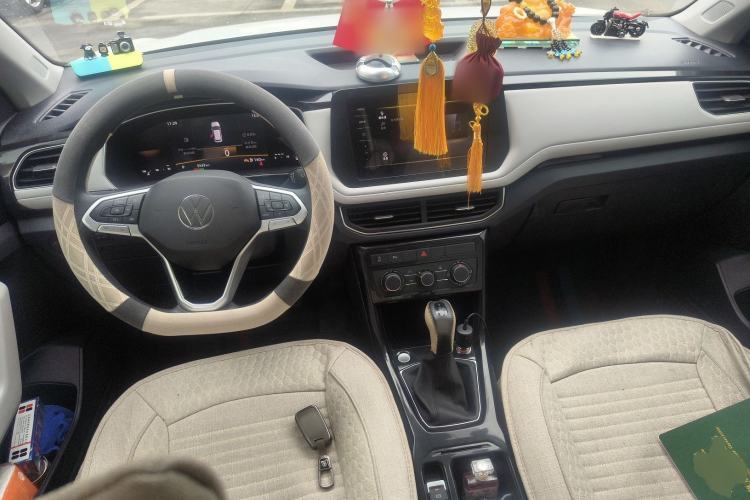 Used Volkswagen Tharu 2026 Model Xinrui 300TSI Ruiyi Edition Center Console