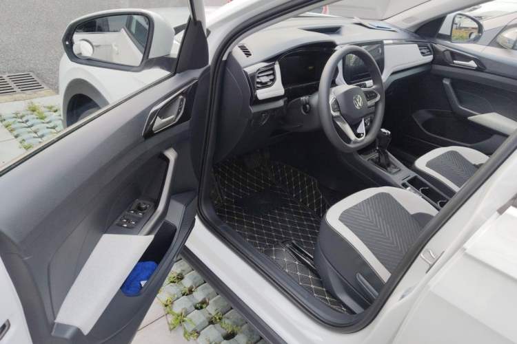 Used Volkswagen Tharu 2026 Model Xinrui 1.5L Rujin Edition Driver Seat
