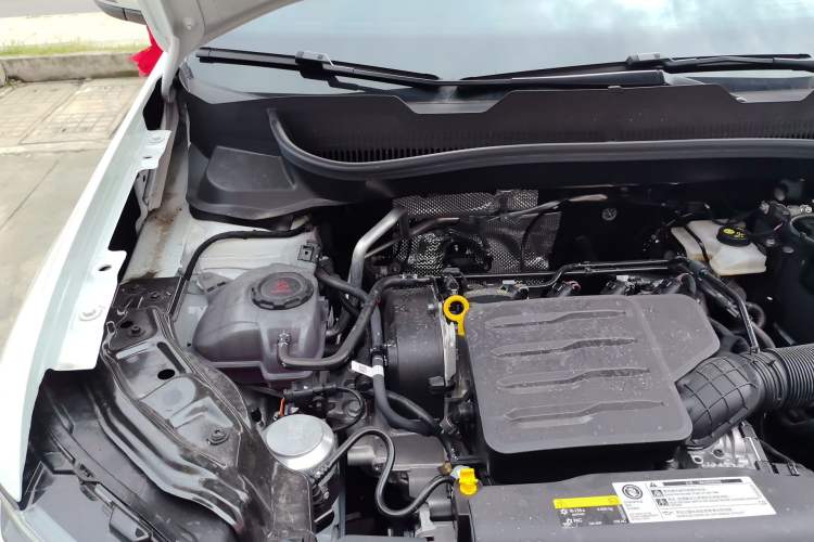 Used Volkswagen Tharu 2026 Model Xinrui 1.5L Rujin Edition Engine Bay Right