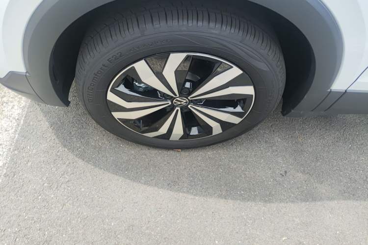 Used Volkswagen Tharu 2026 Model Xinrui 300TSI Ruiyi Edition Exterior 4