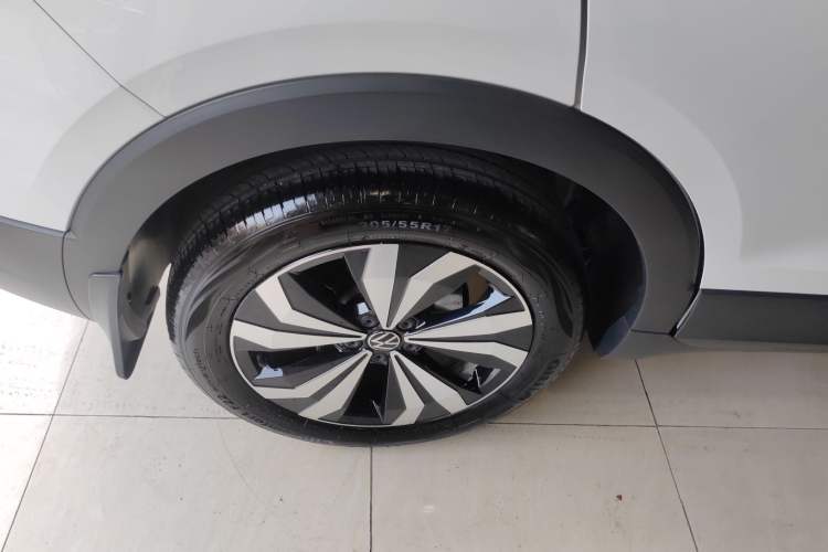 Used Volkswagen Tharu 2026 Model Xinrui 300TSI Ruiyi Edition Exterior 5
