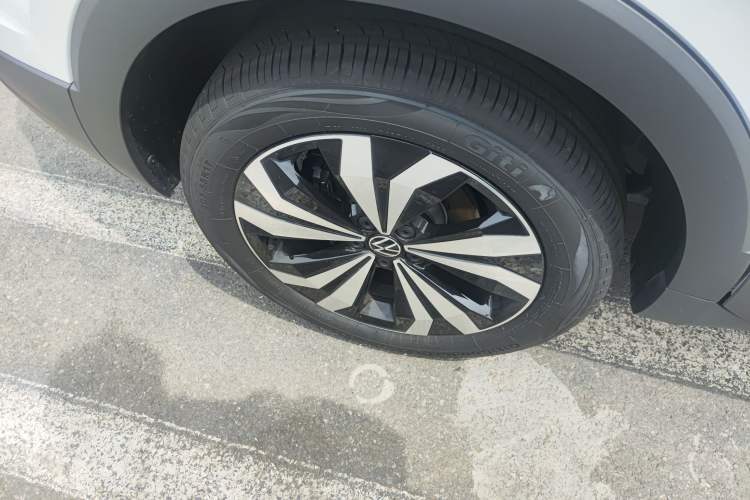 Used Volkswagen Tharu 2026 Model Xinrui 300TSI Ruiyi Edition Exterior 5