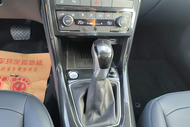 Used Volkswagen Tharu 2026 Model Xinrui 300TSI Ruixiang Edition Gear Lever