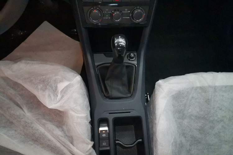 Used Volkswagen Tharu 2026 Model Xinrui 1.5L Rujin Edition Gear Lever