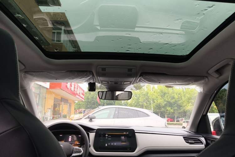Used Volkswagen Tharu 2026 Model Xinrui 300TSI Ruiyi Edition Headliner