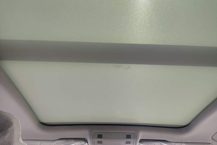 Used Volkswagen Tharu 2026 Model Xinrui 300TSI Ruiyi Edition Headliner