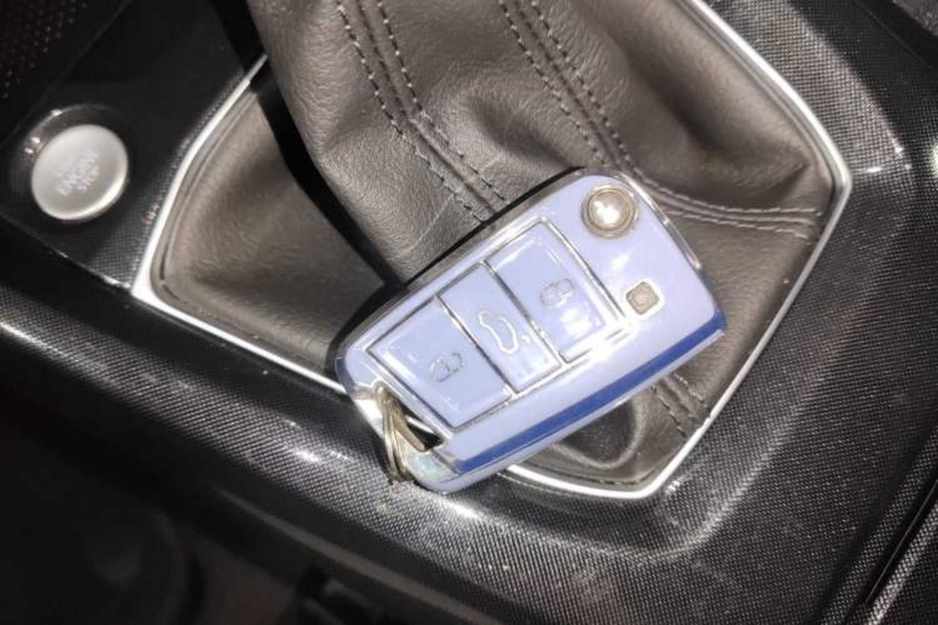 Used Volkswagen Tharu 2026 Model Xinrui 300TSI Ruiyi Edition Interior 1