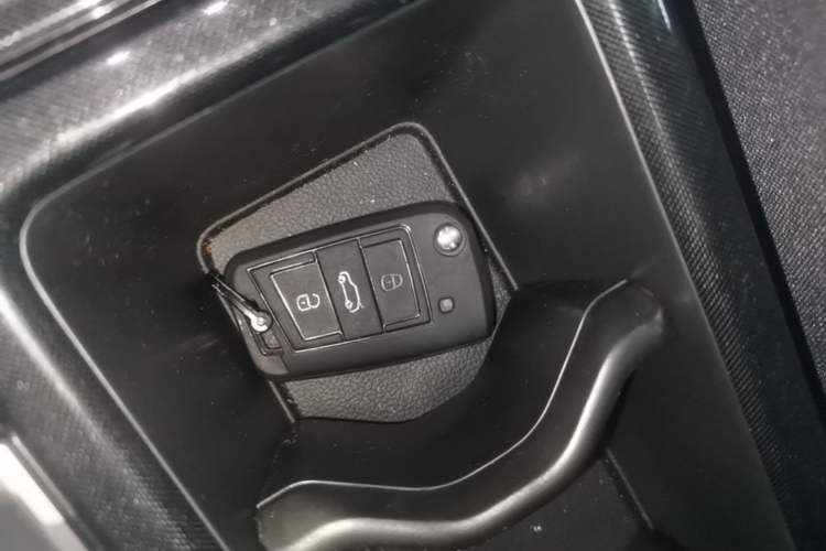 Used Volkswagen Tharu 2026 Model Xinrui 300TSI Ruiyi Edition Interior 1