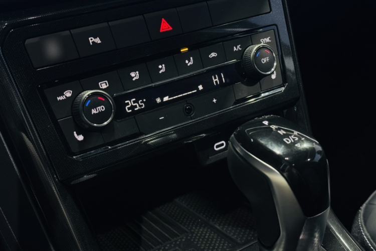 Used Volkswagen Tharu 2026 Model Xinrui 300TSI Ruixiang Edition Interior 2