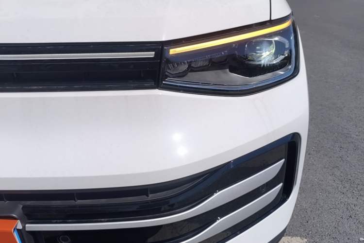 Used Volkswagen Tharu 2026 Model Xinrui 1.5L Ruiyi Edition Left Front Headlight