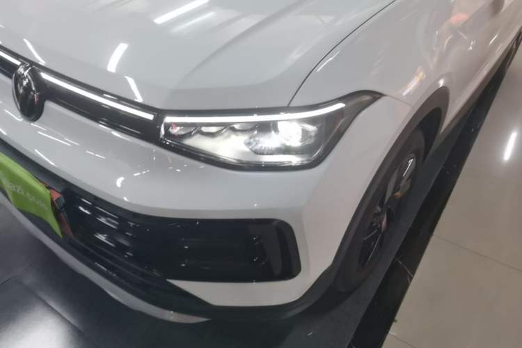 Used Volkswagen Tharu 2026 Model Xinrui 300TSI Ruiyi Edition Left Front Headlight