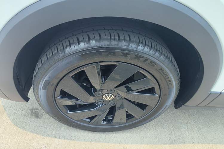 Used Volkswagen Tharu 2026 Model Xinrui 300TSI Ruixiang Edition Left Front Wheel Hub