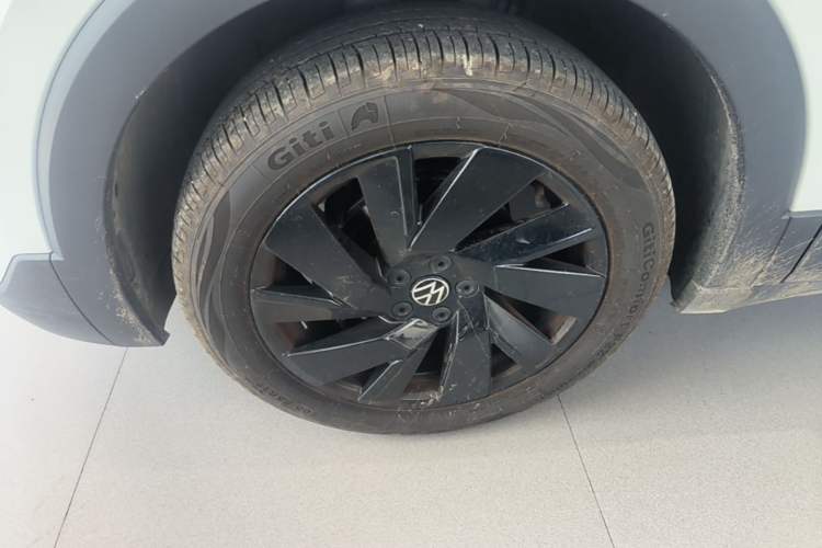Used Volkswagen Tharu 2026 Model Xinrui 300TSI Ruixiang Edition Left Front Wheel Hub