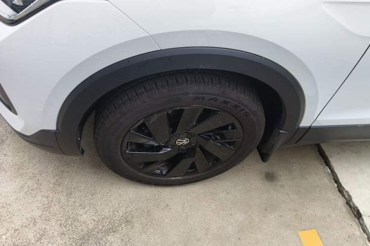 Used Volkswagen Tharu 2026 Model Xinrui 300TSI Ruiyi Edition Left Front Wheel Hub