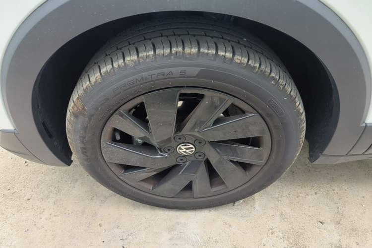Used Volkswagen Tharu 2026 Model Xinrui 300TSI Ruixiang Edition Left Front Wheel Hub