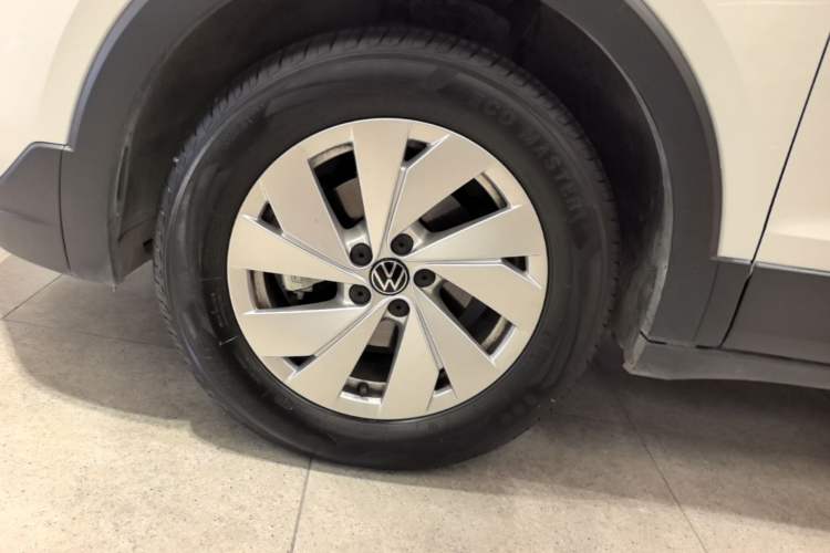 Used Volkswagen Tharu 2026 Model Xinrui 1.5L Rujin Edition Left Front Wheel Hub