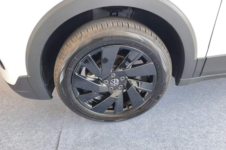 Used Volkswagen Tharu 2026 Model Xinrui 300TSI Ruixiang Edition Left Front Wheel Hub