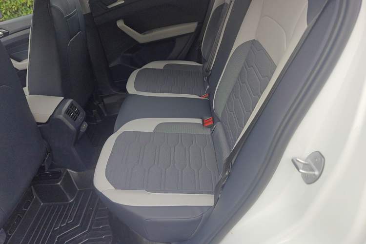 Used Volkswagen Tharu 2026 Model Xinrui 1.5L Ruiyi Edition Left Rear Seat