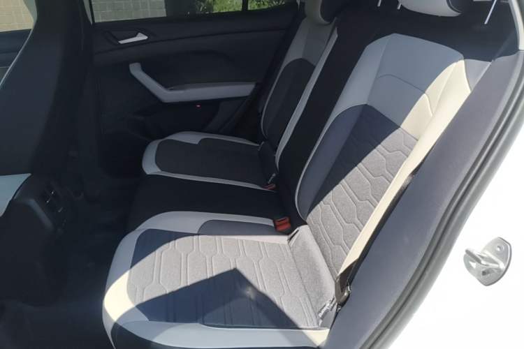 Used Volkswagen Tharu 2026 Model Xinrui 1.5L Ruiyi Edition Left Rear Seat