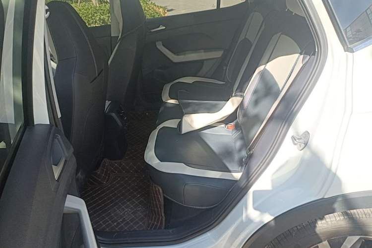 Used Volkswagen Tharu 2026 Model Xinrui 1.5L Ruiyi Edition Left Rear Seat