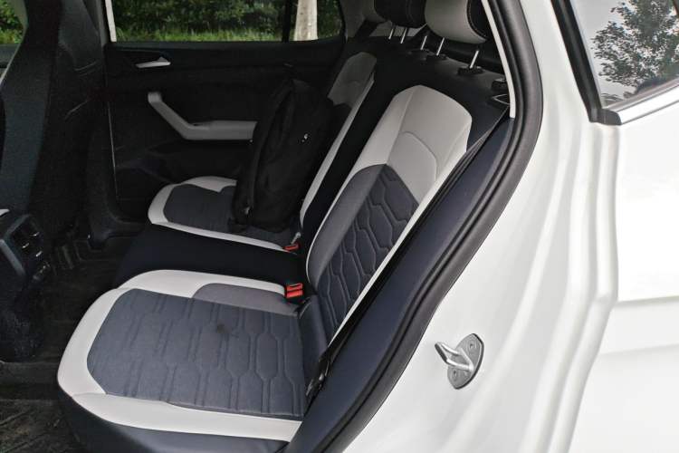 Used Volkswagen Tharu 2026 Model Xinrui 1.5L Ruiyi Edition Left Rear Seat