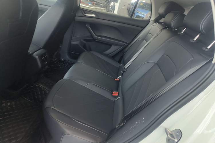 Used Volkswagen Tharu 2026 Model Xinrui 300TSI Ruixiang Edition Left Rear Seat