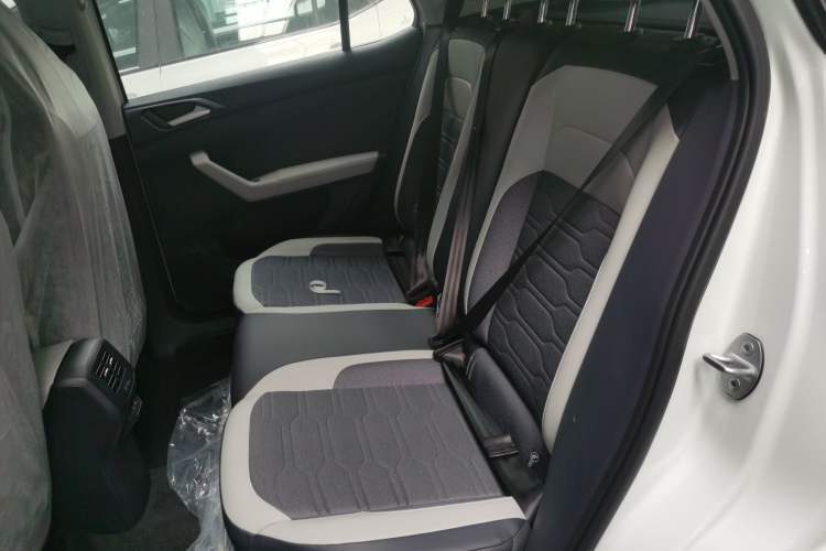 Used Volkswagen Tharu 2026 Model Xinrui 1.5L Ruiyi Edition Left Rear Seat