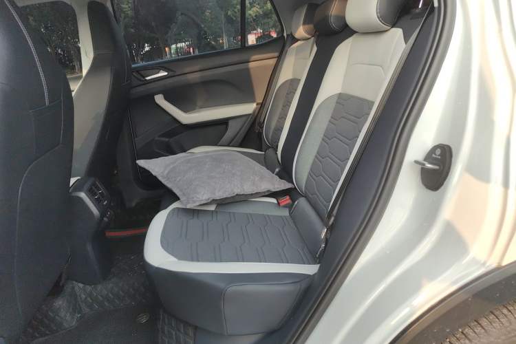 Used Volkswagen Tharu 2026 Model Xinrui 1.5L Ruiyi Edition Left Rear Seat