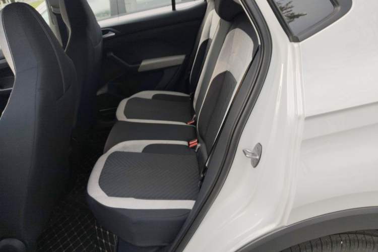 Used Volkswagen Tharu 2026 Model Xinrui 1.5L Rujin Edition Left Rear Seat