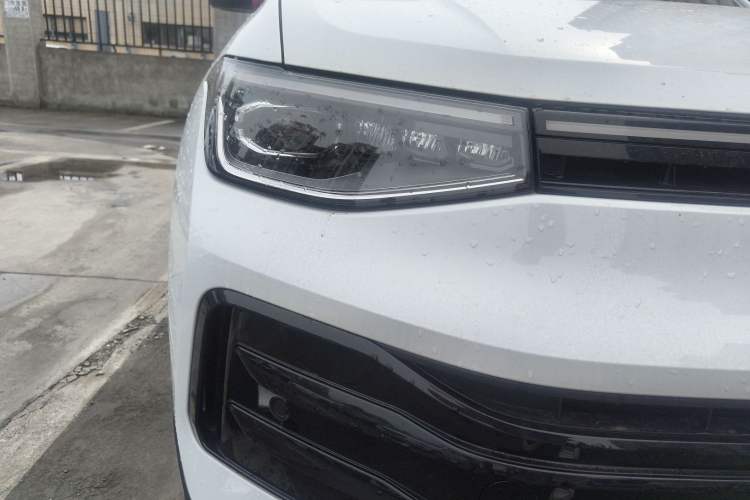 Used Volkswagen Tharu 2026 Model Xinrui 300TSI Ruiyi Edition Right Front Headlight