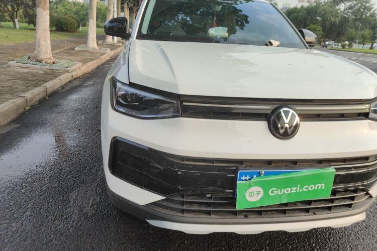 Used Volkswagen Tharu 2026 Model Xinrui 1.5L Ruiyi Edition Right Front Headlight