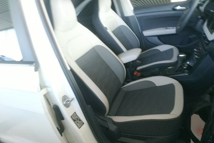 Used Volkswagen Tharu 2026 Model Xinrui 1.5L Ruiyi Edition Right Front Seat