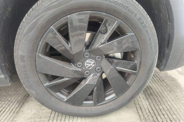 Used Volkswagen Tharu 2026 Model Xinrui 300TSI Ruiyi Edition Right Front Wheel Hub
