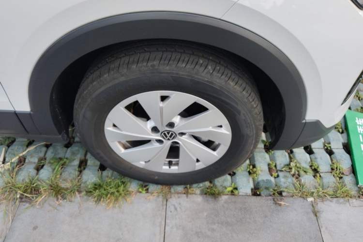 Used Volkswagen Tharu 2026 Model Xinrui 1.5L Rujin Edition Right Front Wheel Hub