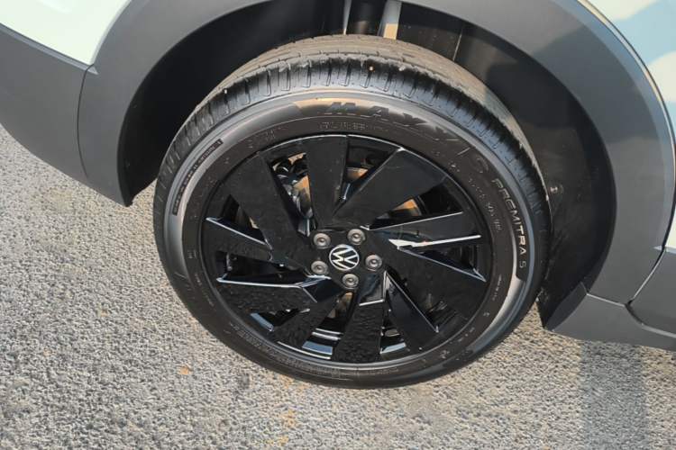 Used Volkswagen Tharu 2026 Model Xinrui 300TSI Ruixiang Edition Right Rear Wheel Hub