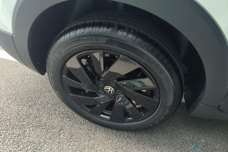 Used Volkswagen Tharu 2026 Model Xinrui 300TSI Ruixiang Edition Right Rear Wheel Hub