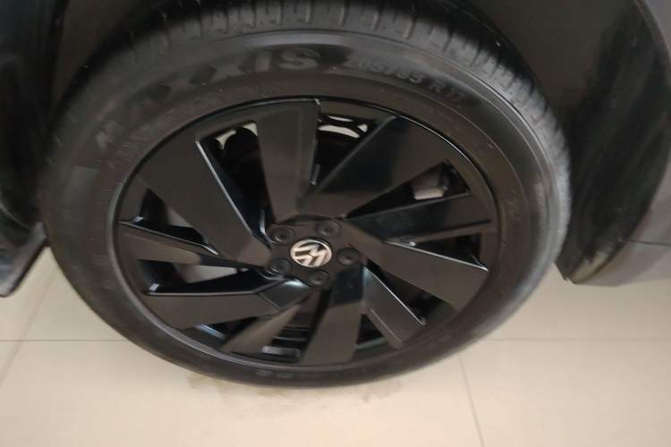 Used Volkswagen Tharu 2026 Model Xinrui 1.5L Ruiyi Edition Right Rear Wheel Hub