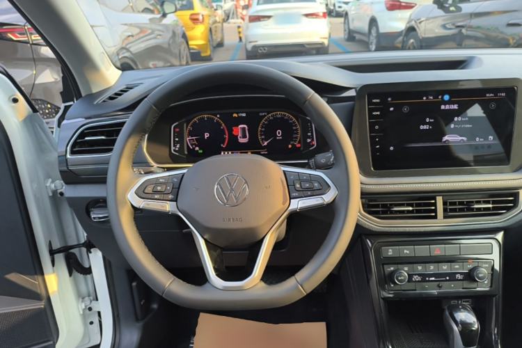 Used Volkswagen Tharu 2026 Model Xinrui 300TSI Ruixiang Edition Steering Wheel
