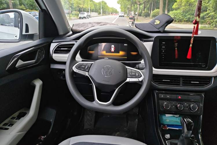 Used Volkswagen Tharu 2026 Model Xinrui 1.5L Ruiyi Edition Steering Wheel
