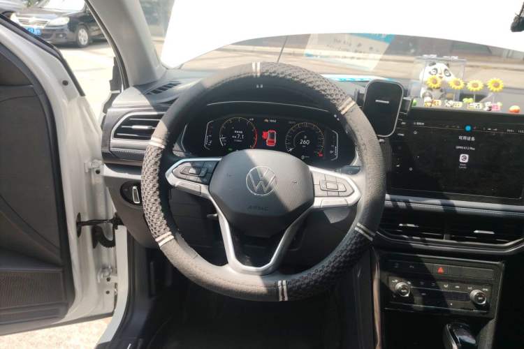 Used Volkswagen Tharu 2026 Model Xinrui 300TSI Ruixiang Edition Steering Wheel