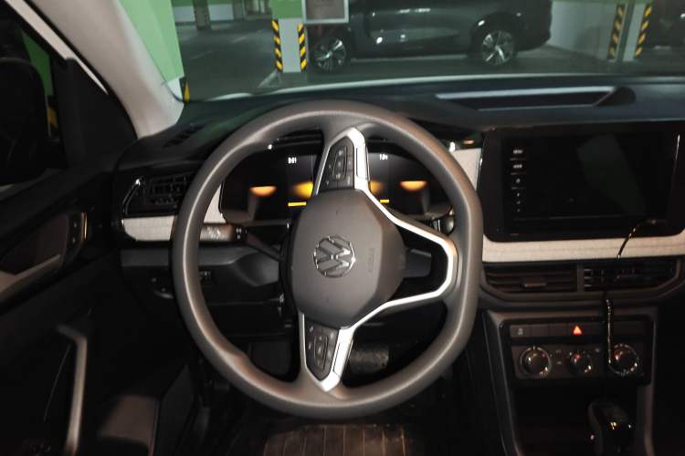 Used Volkswagen Tharu 2026 Model Xinrui 1.5L Rujin Edition Steering Wheel