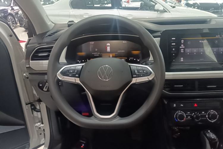 Used Volkswagen Tharu 2026 Model Xinrui 1.5L Ruiyi Edition Steering Wheel