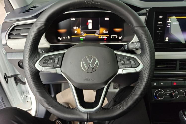 Used Volkswagen Tharu 2026 Model Xinrui 1.5L Ruiyi Edition Steering Wheel