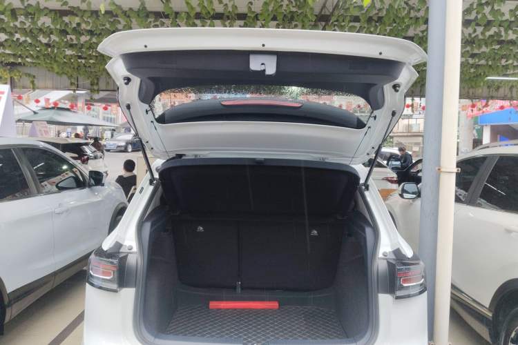 Used Volkswagen Tharu 2026 Model Xinrui 1.5L Ruiyi Edition Trunk