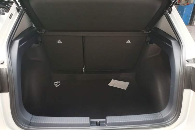 Used Volkswagen Tharu 2026 Model Xinrui 1.5L Ruiyi Edition Trunk