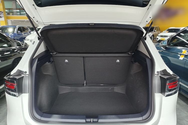 Used Volkswagen Tharu 2026 Model Xinrui 1.5L Ruiyi Edition Trunk