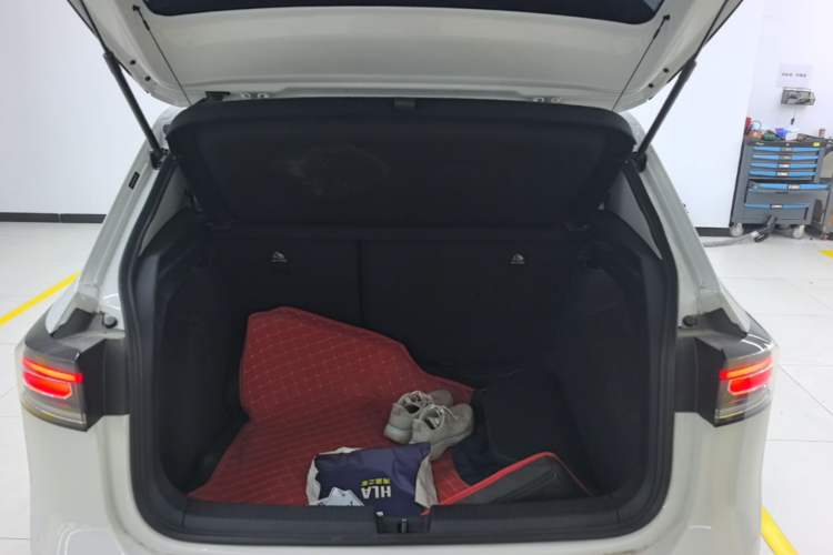 Used Volkswagen Tharu 2026 Model Xinrui 1.5L Rujin Edition Trunk